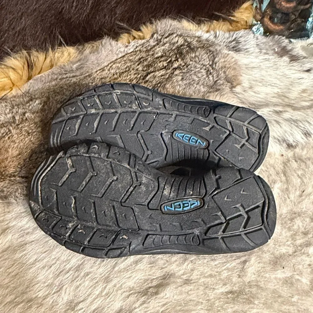 Keen sandals 6.5 (3750) - Picture 4 of 4